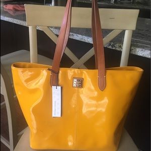 Dooney & Bourke Large Zip Shopper